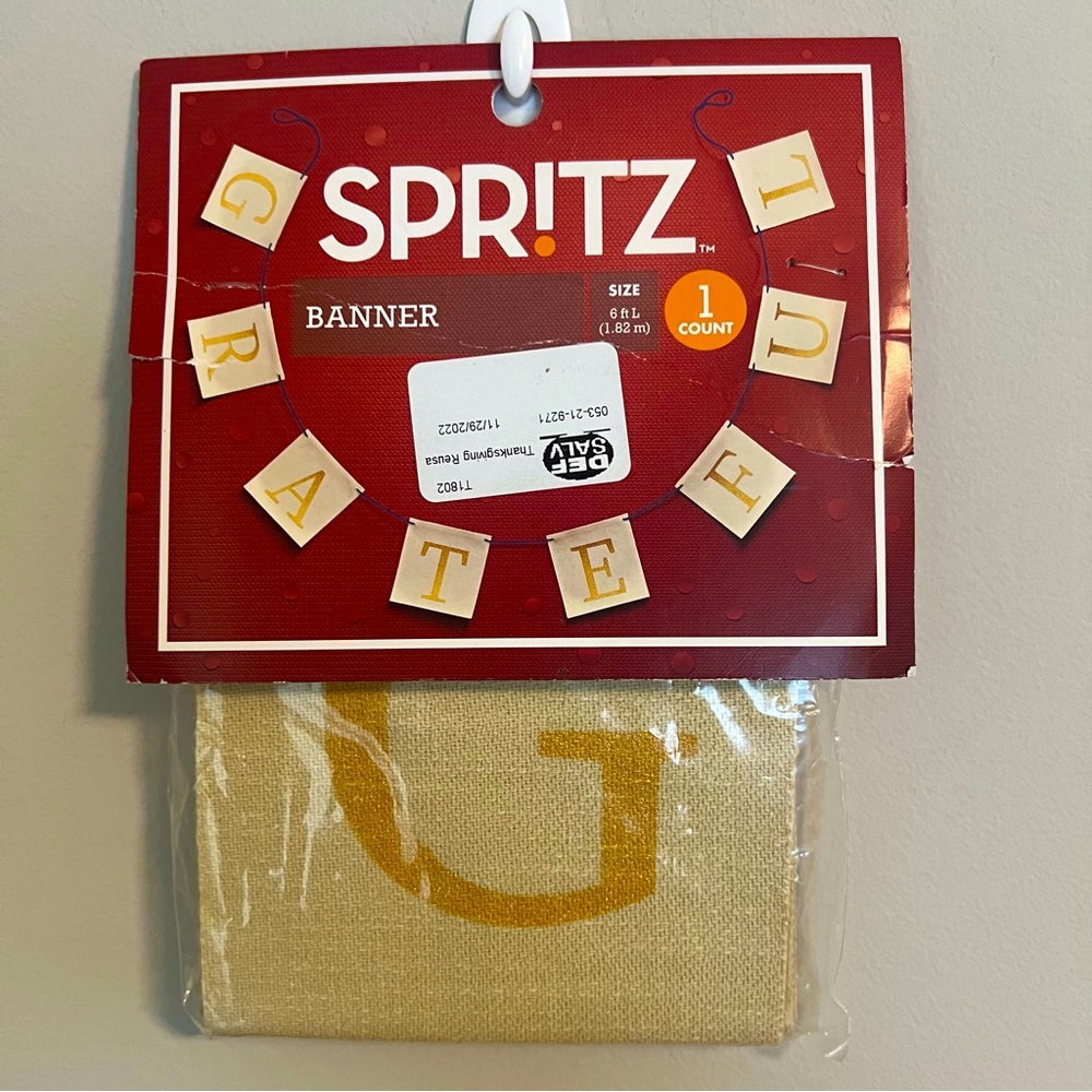 Spritz Grateful Banner in Tan and Gold